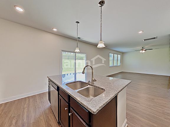 4th image of 6153 Rosemore Ln