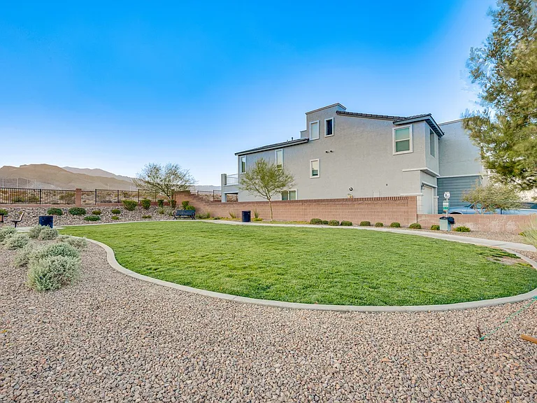 10764 Maltese Falcon Ave — Photo 27