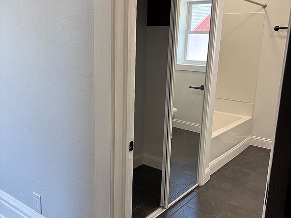 3rd image of 4225 7th Ave #3