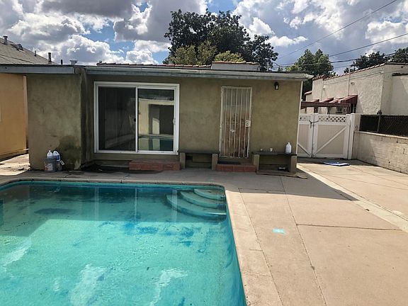 2nd image of 3131 Glenhurst Ave