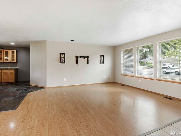 5th image of 8401 189th Street Ct E