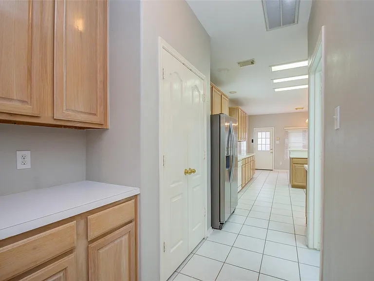 411 Green Stone Ct — Photo 17
