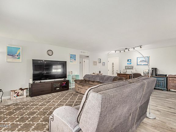 3rd image of 1115 S 81ST Way