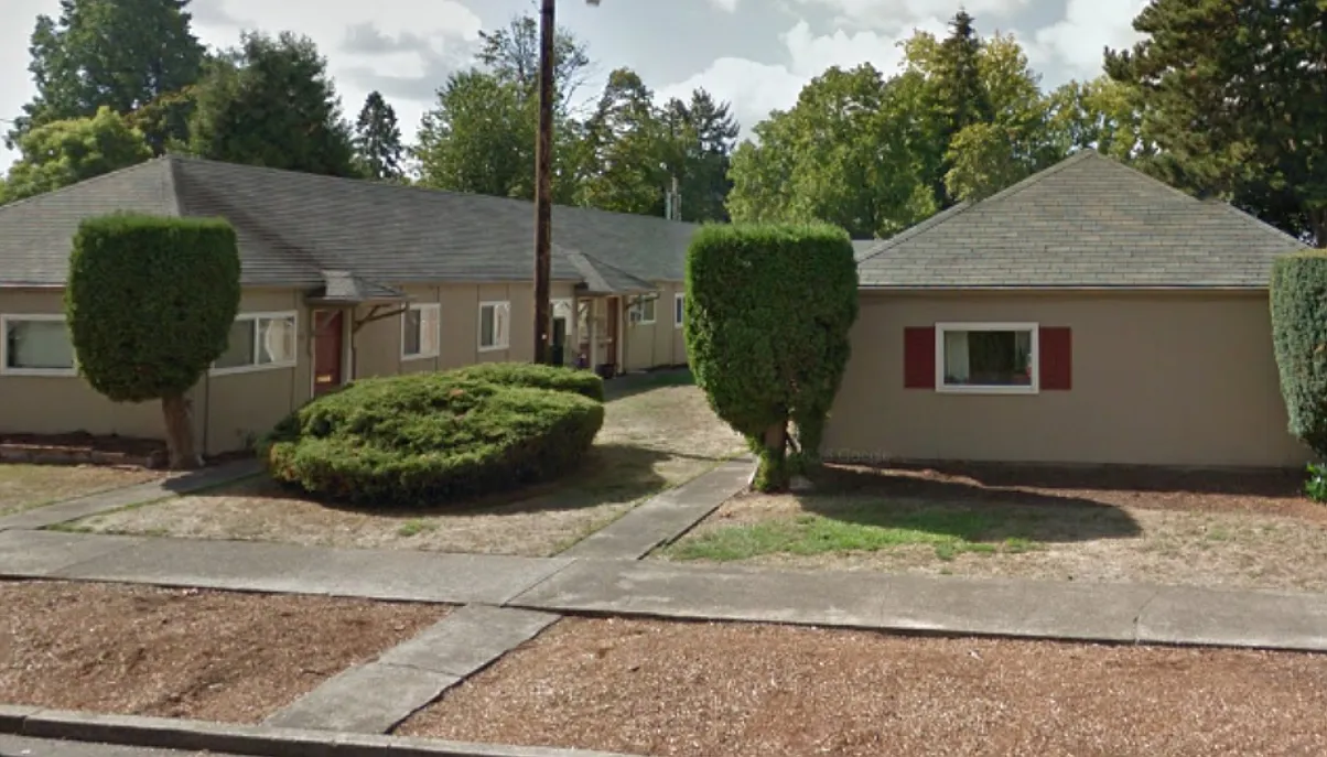 166-Gerth Apartments — Photo 2