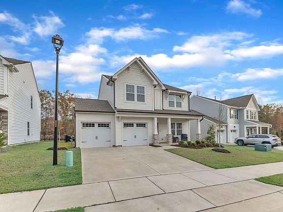 3rd image of 90 Manor Stone Dr