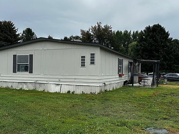 3rd image of 1200 S Artesian Rd Space 15