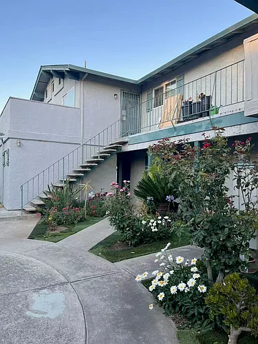 1332 Lick Ave #4 Photo 1