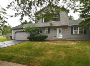 1965 Rollins Ct, Naperville, IL 60565
