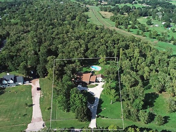 3rd image of 4723 Gainsborough Dr