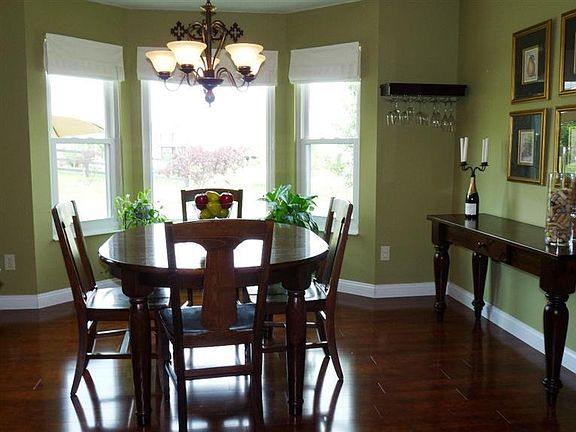 5th image of 357 Wexford Dr