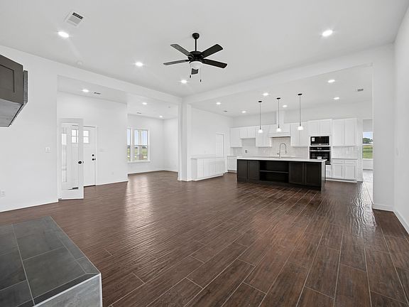 3rd image of 1224 Durham Ln