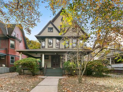 670 E 18th St, Brooklyn, NY, 11230