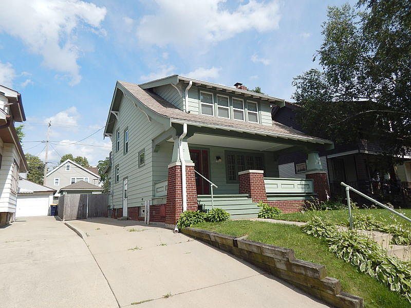 1st image of 1518 S 81st St