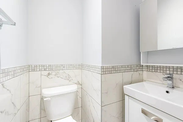 Rented by Nooklyn NYC LLC | media 21