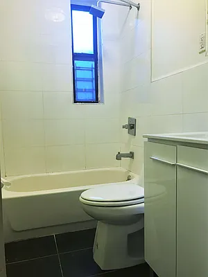 Rented by Bruma Realty LLC | media 7