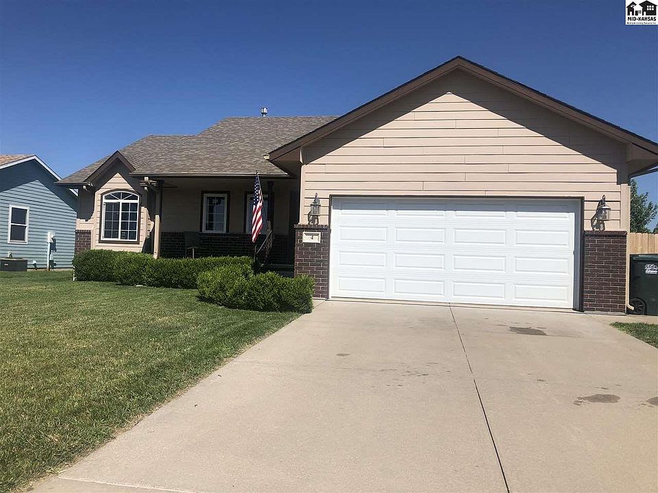 1st image of 4 Monarch Ln