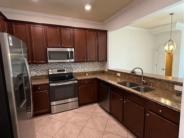 10020 Via Colomba Cir — Photo 4