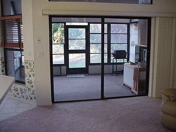 4th image of 9721 Woodhollow Ct