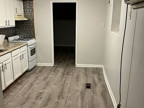 3rd image of 7312 Rockwell Ave #3