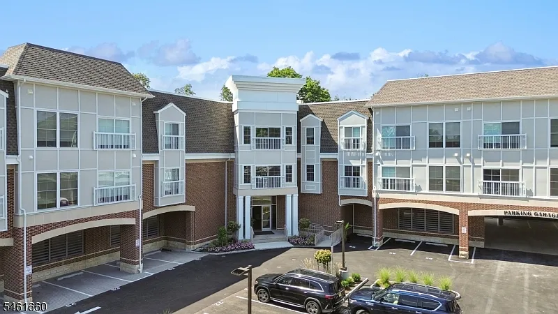 1 bed, 2.0 bath, 840 sqft, $3,295 — Photo 3