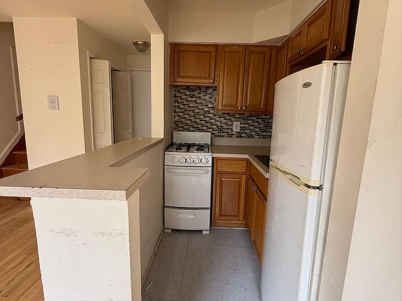 2nd image of 63 Cooper St APT 2A