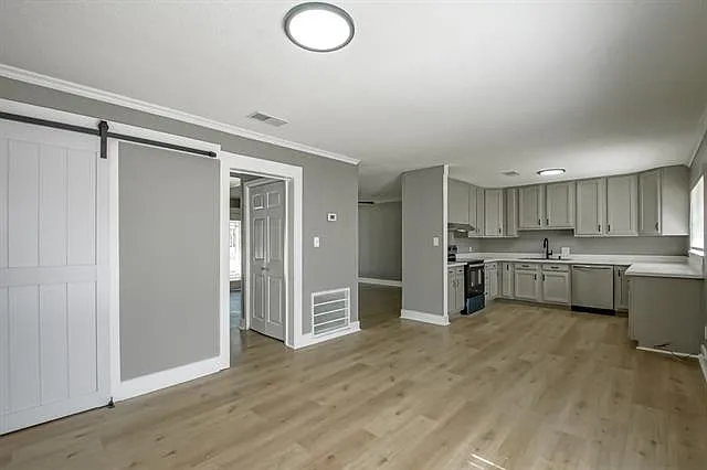 308 Robin Hood Dr — Photo 10
