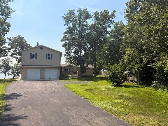 2nd image of 41881 Sugar Maple Dr