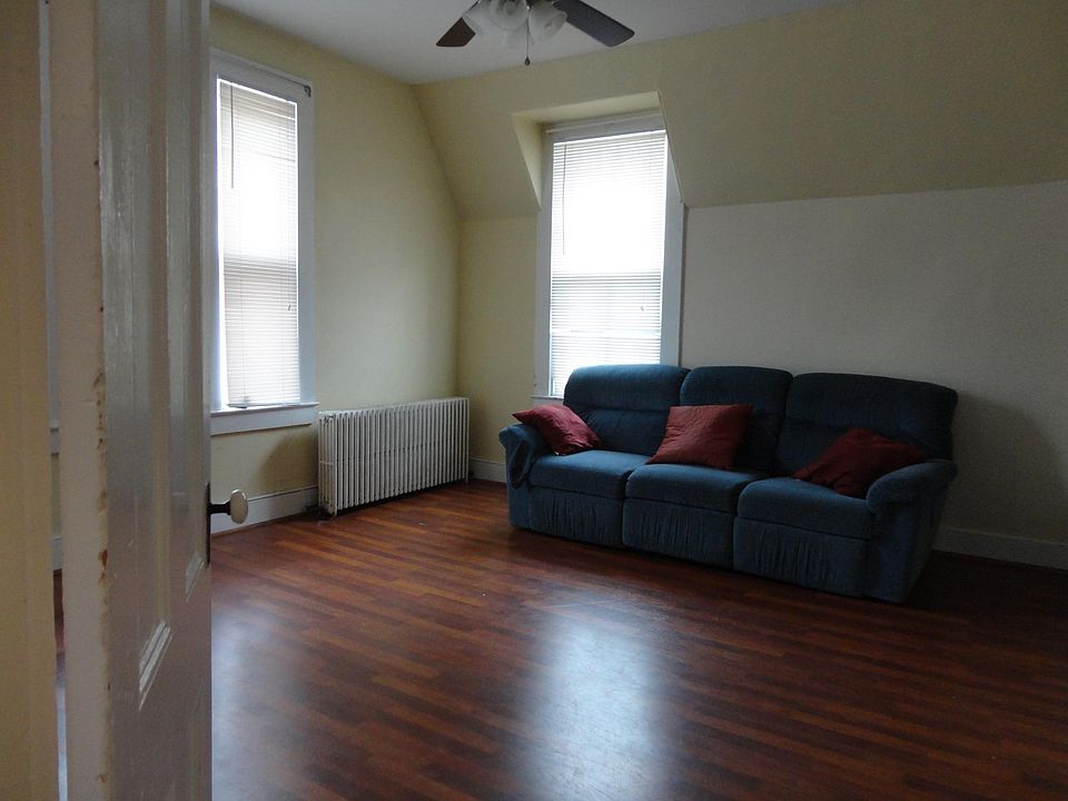 Living from front hall