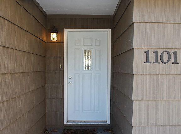 2nd image of 1101 Vail Cir
