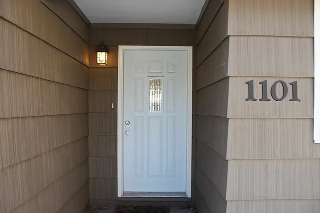 1101 Vail Cir — Photo 2