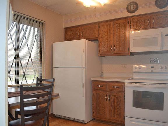 3rd image of 920 Winter Park Dr #920