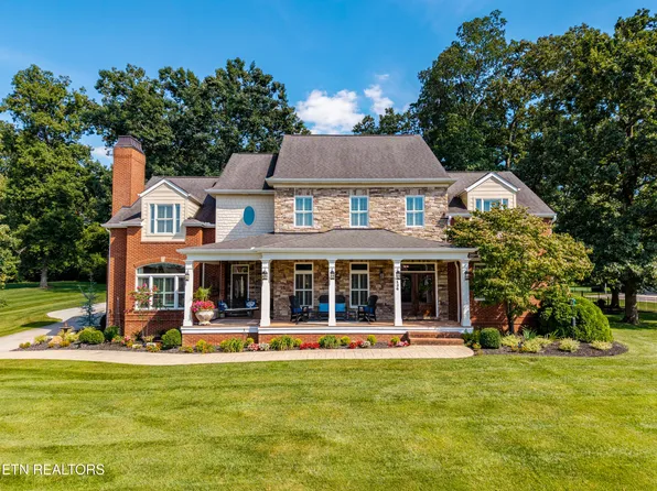 136 Charles Earl Ln, Maryville, TN 37803