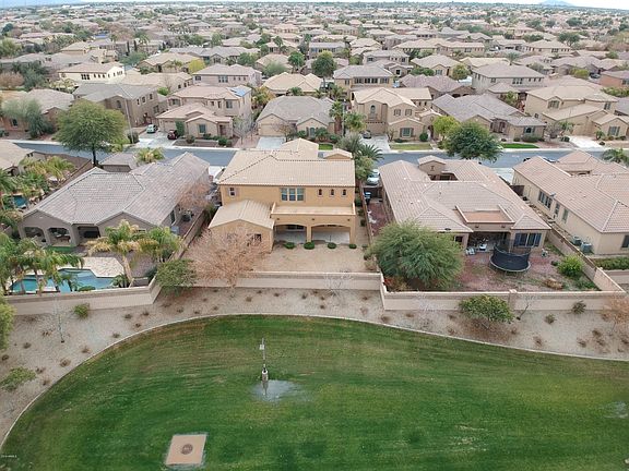 3rd image of 2600 E Wisteria Dr