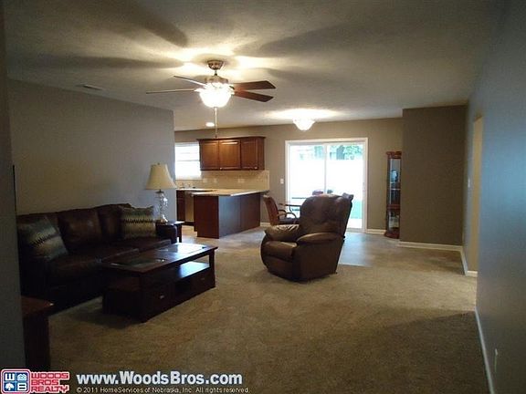 4th image of 680 Denise Dr