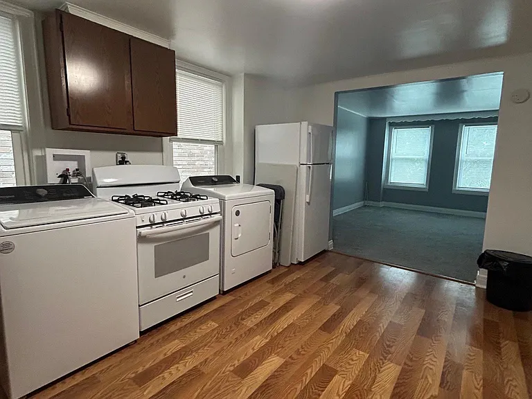 2813 S Lowe Ave #2 — Photo 2
