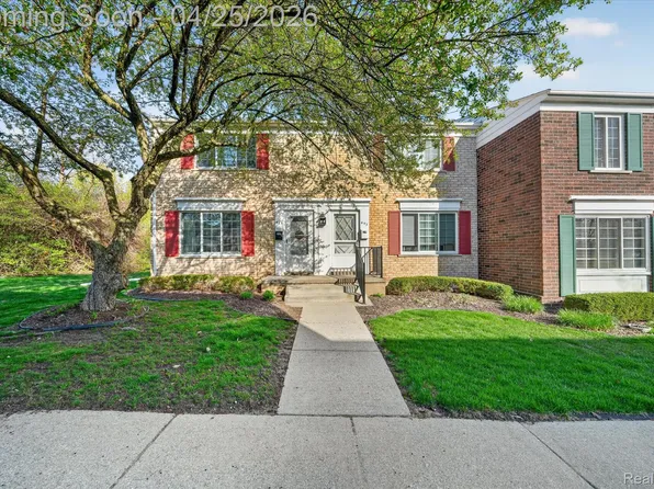 445 Baldwin Ave, Rochester, MI 48307