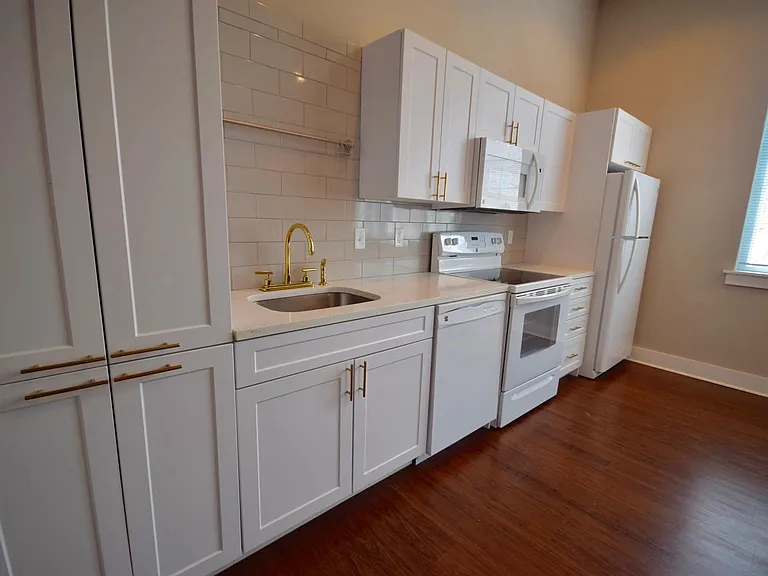 516 Rock St — Photo 13
