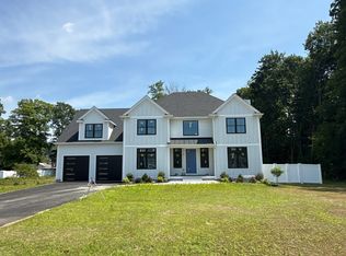 Blueberry - 2 car Plan, King Philip Estates, Wrentham, MA 02093