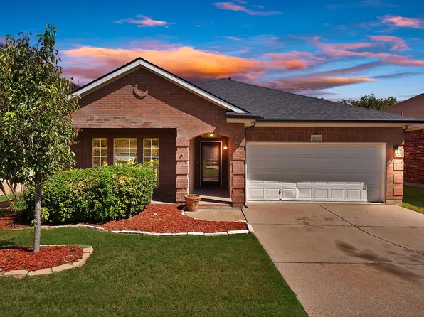6016 Horse Trap Dr, Fort Worth, TX 76179