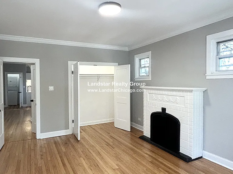 4956 N Harding Ave #2 — Photo 12
