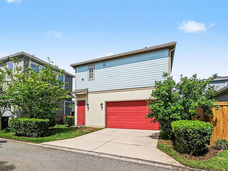 8274 Nemours Pkwy — Photo 2