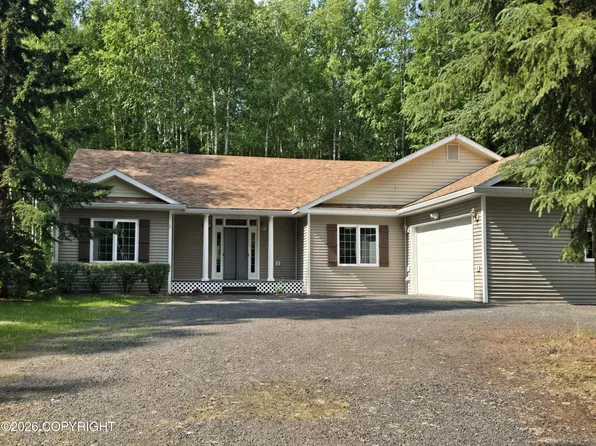 665 Kentshire Dr, Fairbanks, AK 99709