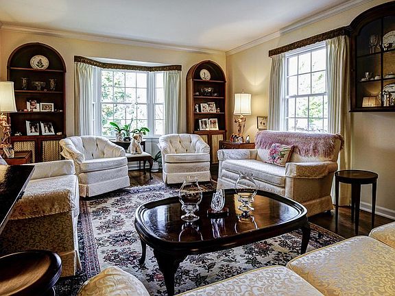 4th image of 1251 Kenbrook Hills Dr