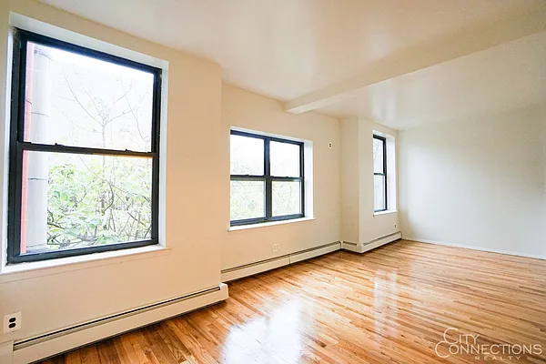 Rented by City Connections Realty | media 1