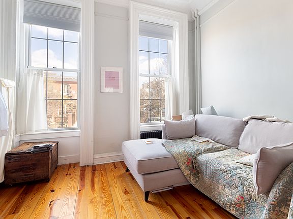 3rd image of 120 Carroll St #2