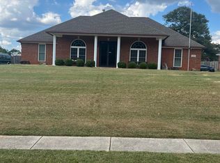 123 Foxridge Dr, Harvest, AL 35749
