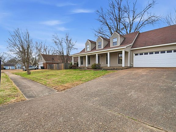 2nd image of 3743 Shallowhill Dr