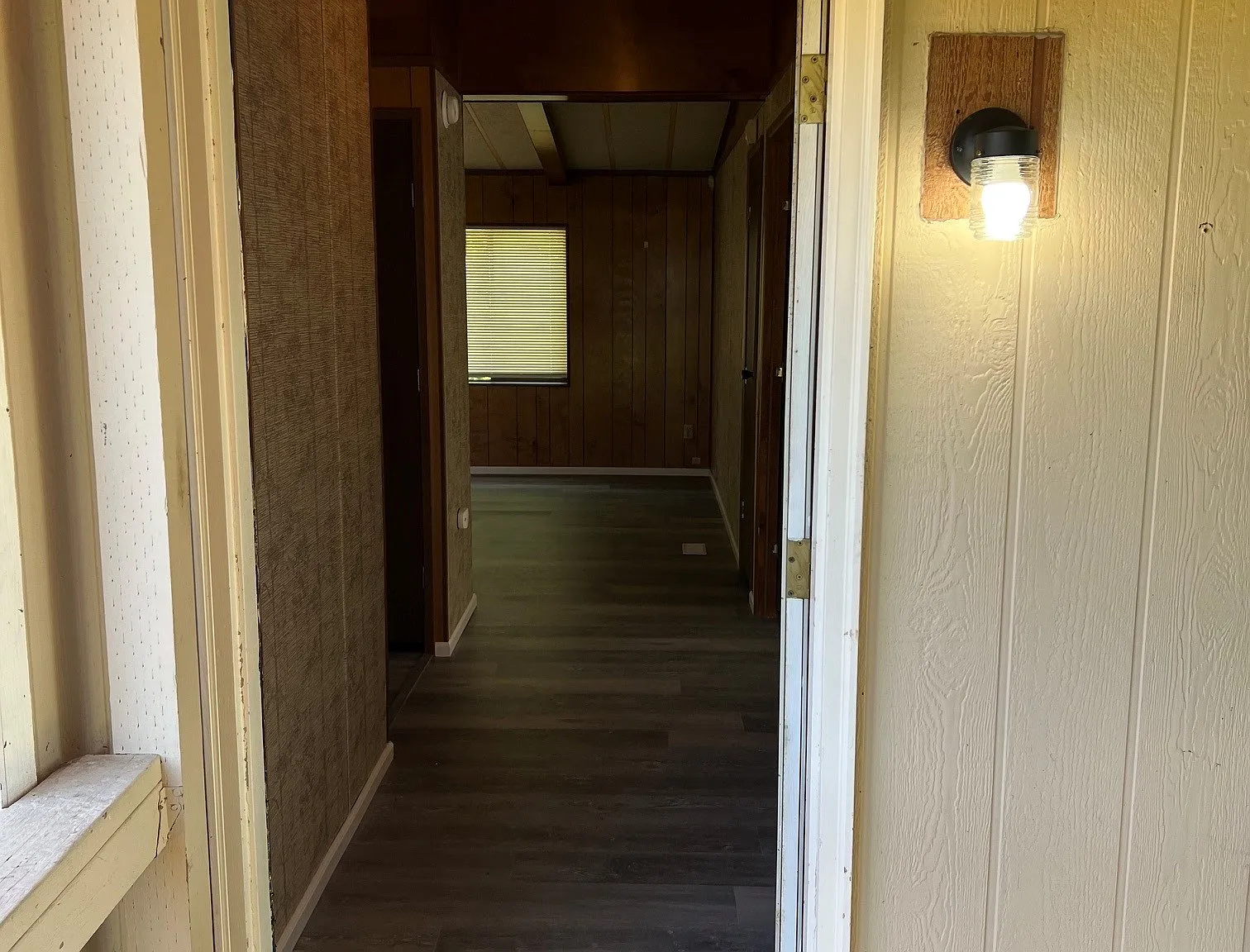 3 bed, 1744 sqft, $2,500 — Photo 2