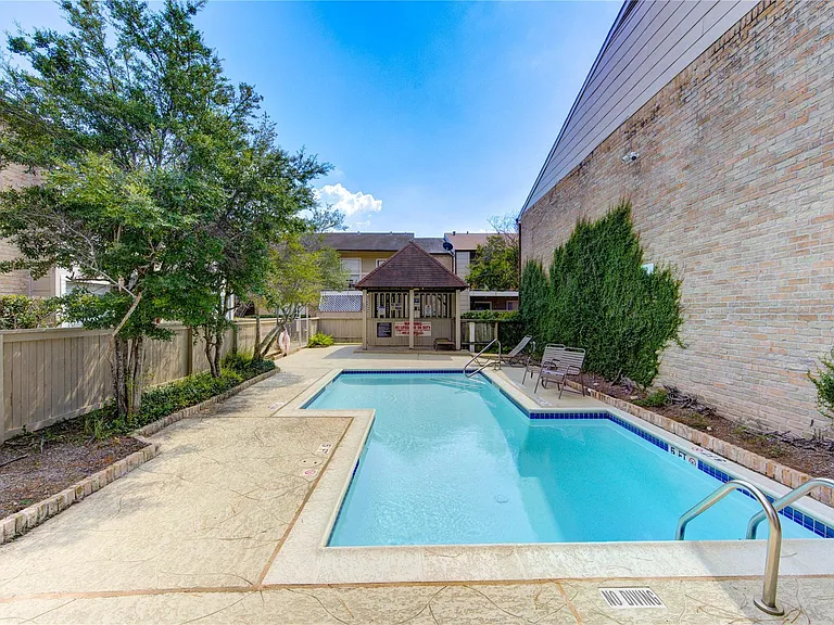 2120 Wilcrest Dr #226 — Photo 27