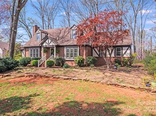 2324 Chestnut Ln, Matthews, NC 28104